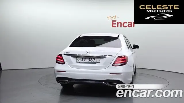 MERCEDES AMG E-Classe W213 E300 AMG Line 2019 — photo 4 sur 20