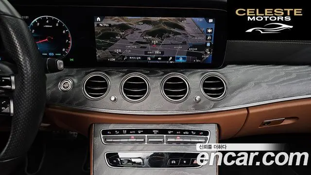 MERCEDES AMG E-Classe W213 E350 4MATIC AMG Line 2021 — photo 14 sur 20