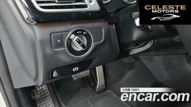 MERCEDES AMG CLS-Classe W218 CLS63 AMG 4MATIC 2016 — photo 18 sur 20