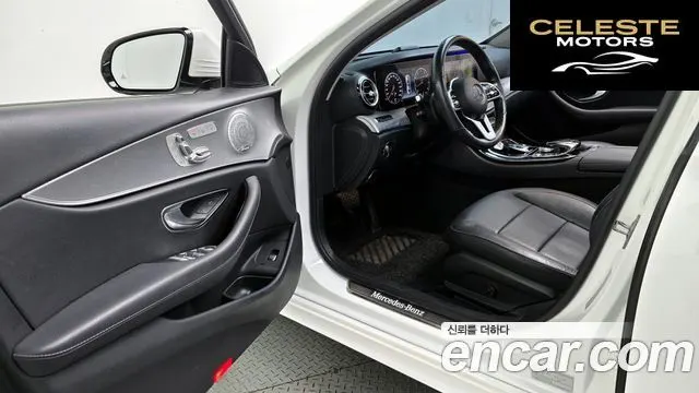 MERCEDES AMG E-Classe W213 E300 AMG Line 2019 — photo 13 sur 30