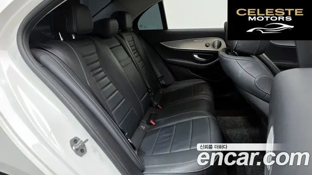 MERCEDES AMG E-Classe W213 E300 AMG Line 2019 — photo 17 sur 30