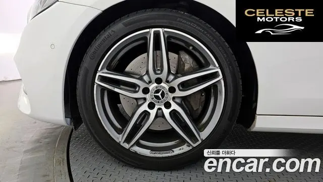 MERCEDES AMG E-Classe W213 E300 AMG Line 2019 — photo 5 sur 30