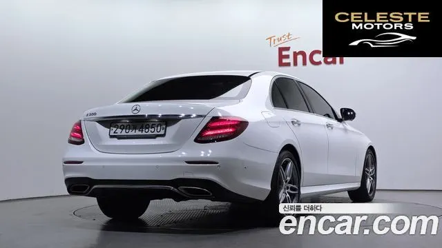 MERCEDES AMG E-Classe W213 E300 AMG Line 2019 — photo 2 sur 30