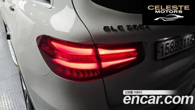 MERCEDES AMG GLC-Classe X253 GLC350e 4MATIC AMG Line 2018 — photo 9 sur 30