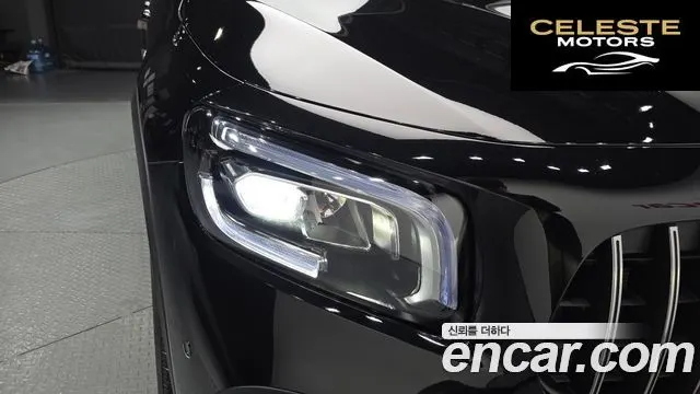 MERCEDES AMG GLB-Classe X247 AMG GLB35 4MATIC 2022 — photo 8 sur 30