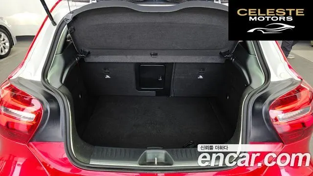MERCEDES AMG A-Classe W176 A45 AMG 4MATIC 2015 — photo 20 sur 20