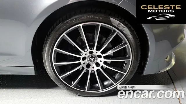 MERCEDES AMG CLS-Classe W218 CLS250 d 4MATIC AMG Line 2017 — photo 7 sur 32