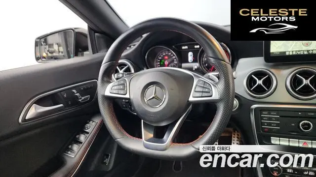 MERCEDES AMG CLA-Classe C117 CLA250 4MATIC AMG Line 2017 — photo 18 sur 35
