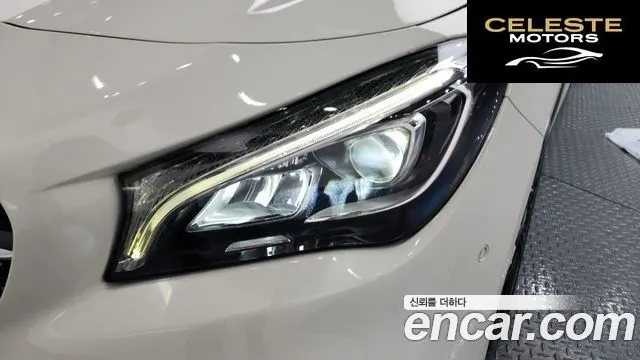 MERCEDES AMG CLA-Classe C117 CLA250 4MATIC AMG Line 2017 — photo 8 sur 35