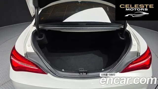 MERCEDES AMG CLA-Classe C117 CLA220 AMG Line 2018 — photo 26 sur 42