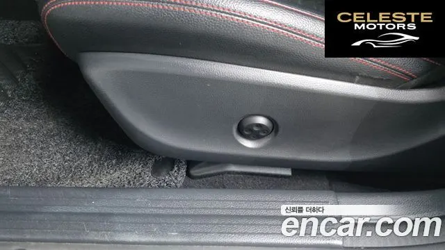 MERCEDES AMG CLA-Classe C117 CLA220 AMG Line 2018 — photo 35 sur 42