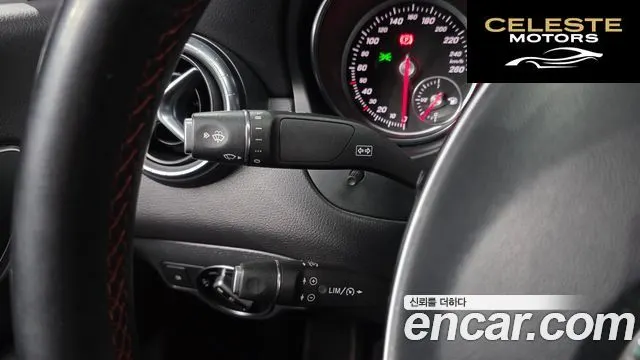 MERCEDES AMG CLA-Classe C117 CLA220 AMG Line 2019 — photo 16 sur 20