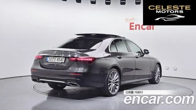 MERCEDES AMG E-Classe W213 E350 4MATIC AMG Line 2022 — photo 2 sur 31