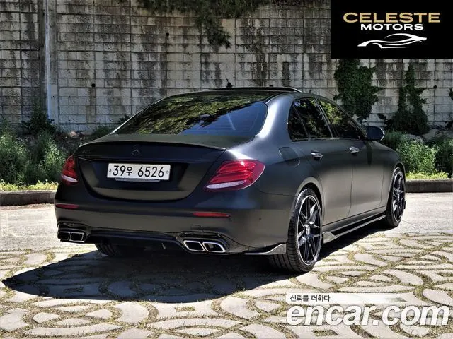MERCEDES AMG E-Classe W213 E300 AMG Line 2019 — photo 3 sur 26