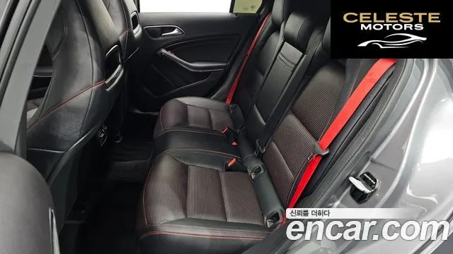 MERCEDES AMG A-Classe W176 A45 AMG 4MATIC 2015 — photo 11 sur 20