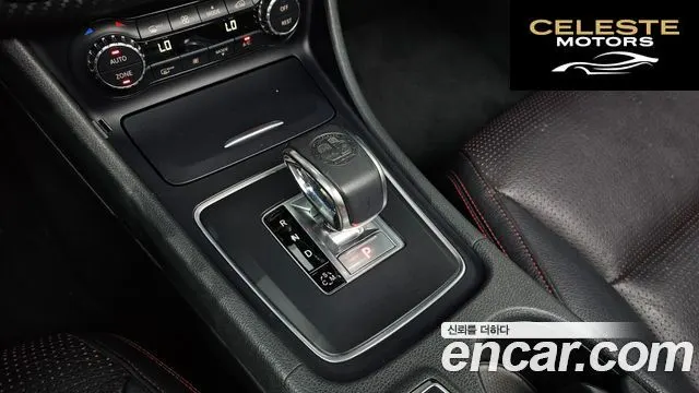 MERCEDES AMG A-Classe W176 A45 AMG 4MATIC 2015 — photo 18 sur 20