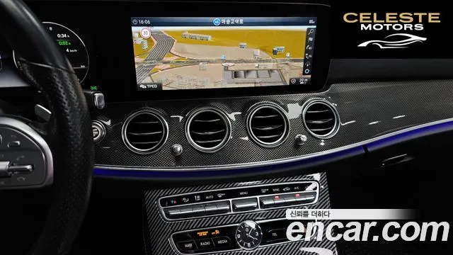 MERCEDES AMG E-Classe W213 E350 4MATIC AMG Line 2019 — photo 19 sur 35