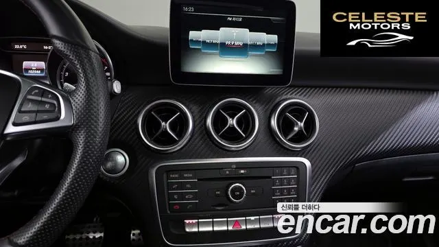 MERCEDES AMG A-Classe W176 A200 AMG Line 2018 — photo 14 sur 20