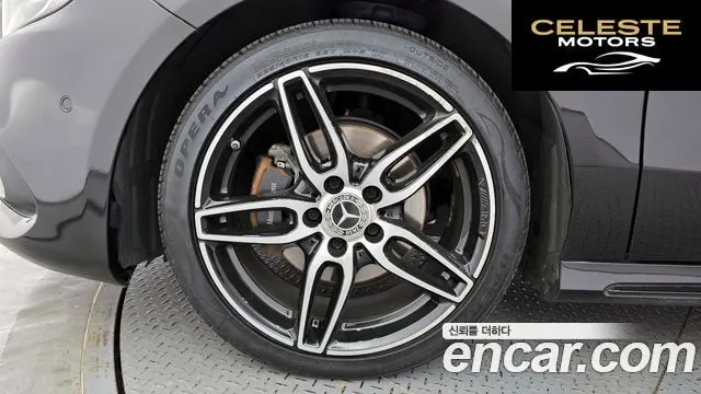 MERCEDES AMG A-Classe W176 A200 AMG Line 2018 — photo 5 sur 20