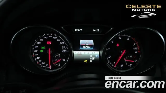 MERCEDES AMG A-Classe W176 A200 AMG Line 2018 — photo 8 sur 20