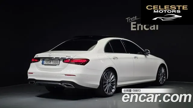 MERCEDES AMG E-Classe W213 E350 4MATIC AMG Line 2022 — photo 2 sur 33