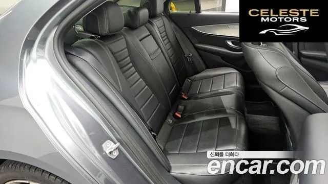 MERCEDES AMG E-Classe W213 E300 AMG Line 2017 — photo 12 sur 20
