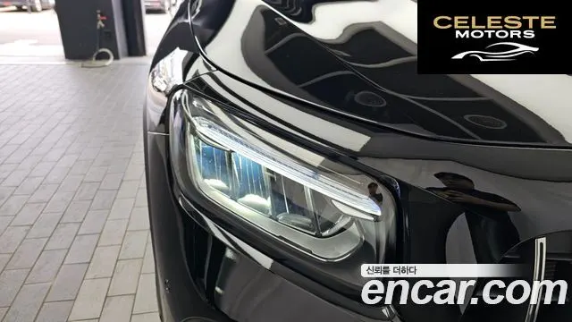 MERCEDES AMG GLB-Classe X247 AMG GLB35 4MATIC 2024 — photo 8 sur 31