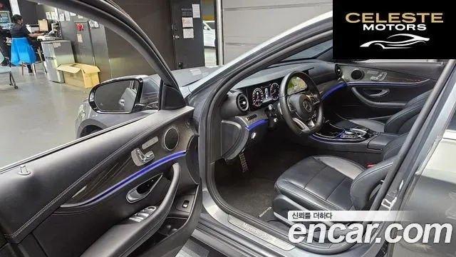 MERCEDES AMG E-Classe W213 E300 4MATIC AMG Line 2017 — photo 13 sur 31
