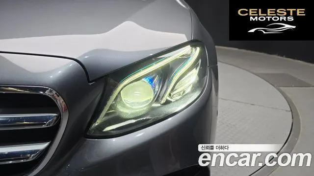 MERCEDES AMG E-Classe W213 E300 4MATIC AMG Line 2017 — photo 8 sur 31