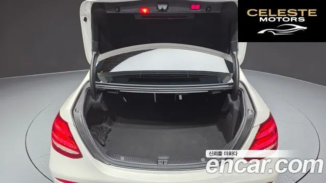 MERCEDES AMG E-Classe W213 E63 AMG 4MATIC+ 2018 — photo 26 sur 32