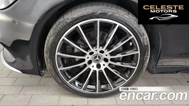 MERCEDES AMG CLS-Classe W218 CLS250 d 4MATIC AMG Line 2017 — photo 5 sur 30
