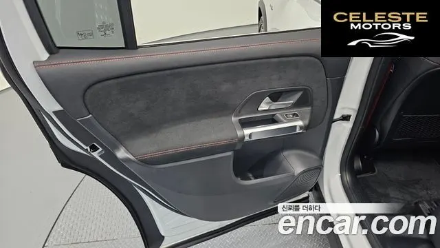 MERCEDES AMG GLB-Classe X247 AMG GLB35 4MATIC 2022 — photo 15 sur 31