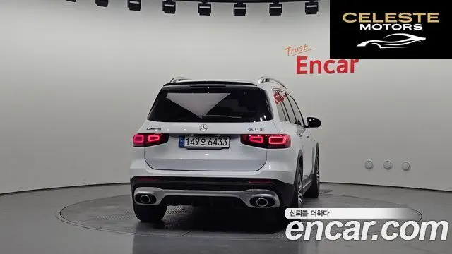 MERCEDES AMG GLB-Classe X247 AMG GLB35 4MATIC 2022 — photo 4 sur 31