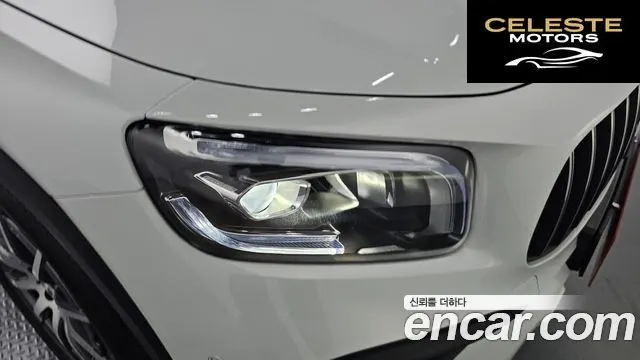 MERCEDES AMG GLB-Classe X247 AMG GLB35 4MATIC 2022 — photo 8 sur 31
