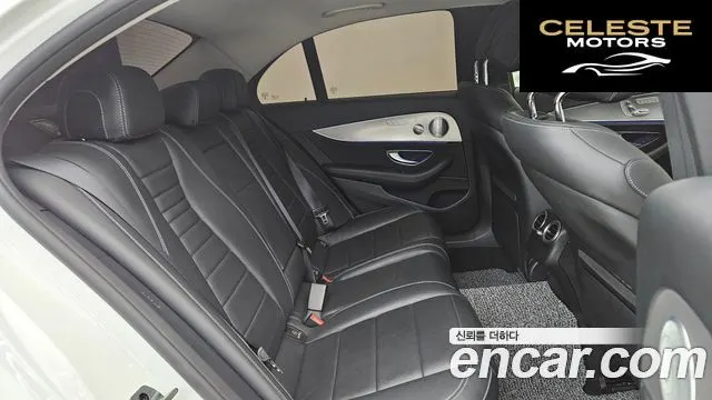MERCEDES AMG E-Classe W213 E300 4MATIC AMG Line 2019 — photo 12 sur 26