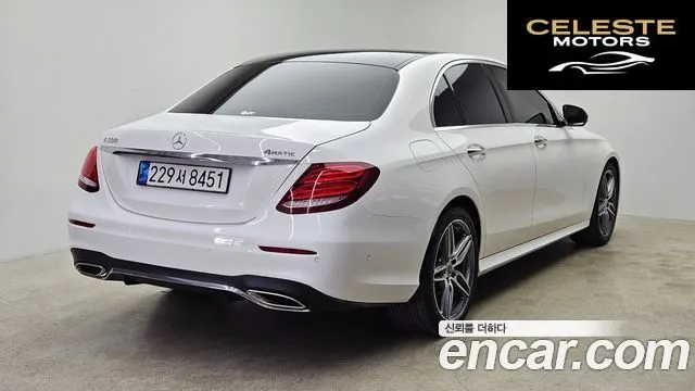 MERCEDES AMG E-Classe W213 E300 4MATIC AMG Line 2019 — photo 2 sur 26