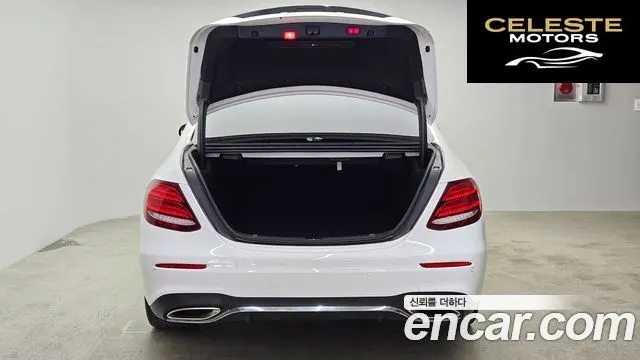 MERCEDES AMG E-Classe W213 E300 4MATIC AMG Line 2019 — photo 20 sur 26