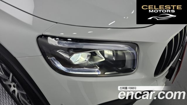 MERCEDES AMG GLB-Classe X247 AMG GLB35 4MATIC 2022 — photo 8 sur 31