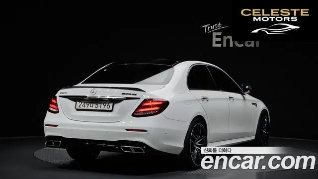 MERCEDES AMG E-Classe W213 E300 4MATIC AMG Line 2018 — photo 2 sur 26