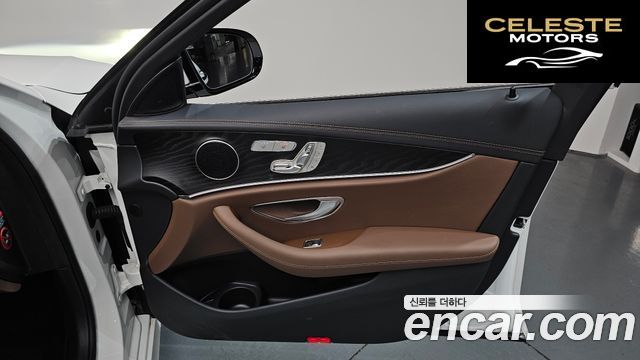 MERCEDES AMG E-Classe W213 E250 AMG Line 2023 — photo 13 sur 36