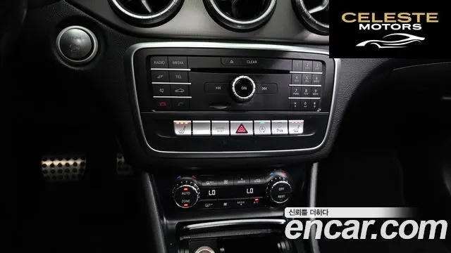 MERCEDES AMG CLA-Classe C117 CLA220 AMG Line 2018 — photo 18 sur 28