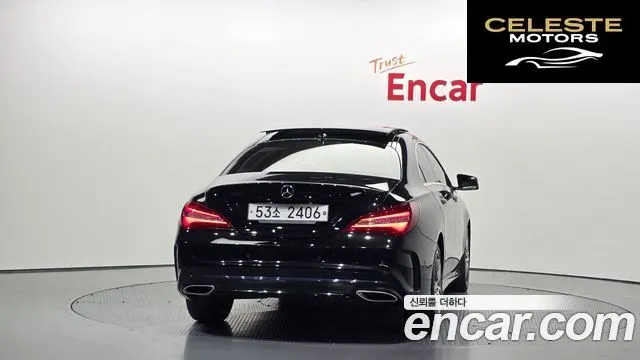 MERCEDES AMG CLA-Classe C117 CLA220 AMG Line 2018 — photo 4 sur 28