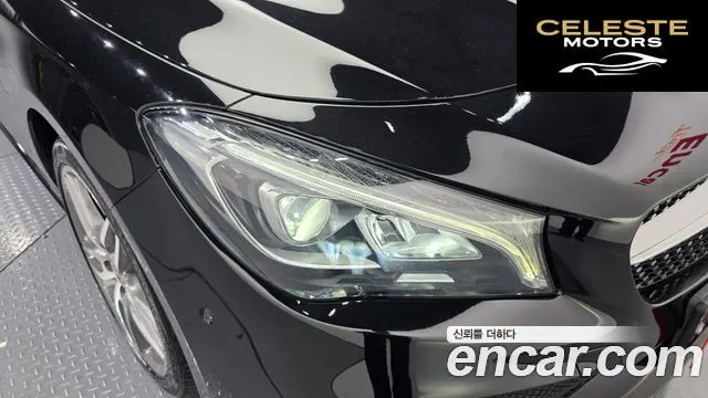 MERCEDES AMG CLA-Classe C117 CLA220 AMG Line 2018 — photo 8 sur 28