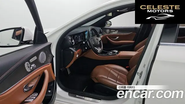 MERCEDES AMG E-Classe W213 E300 4MATIC AMG Line 2018 — photo 13 sur 32