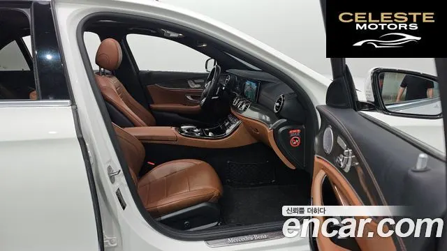 MERCEDES AMG E-Classe W213 E300 4MATIC AMG Line 2018 — photo 24 sur 32