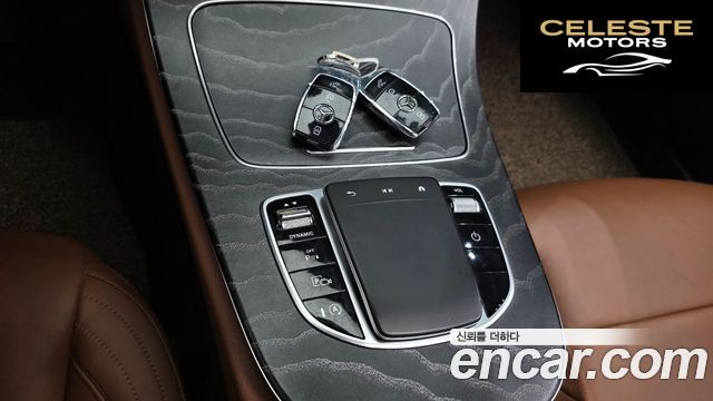 MERCEDES AMG E-Classe W213 E350 4MATIC AMG Line 2021 — photo 18 sur 26