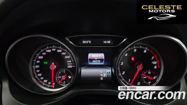 MERCEDES AMG CLA-Classe C117 CLA220 AMG Line 2018 — photo 10 sur 28