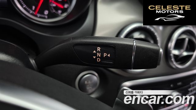 MERCEDES AMG CLA-Classe C117 CLA220 AMG Line 2018 — photo 11 sur 28