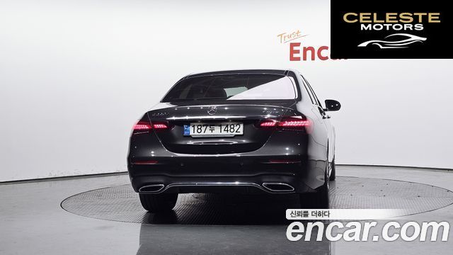 MERCEDES AMG E-Classe W213 E220d 4MATIC AMG Line 2022 — photo 4 sur 20