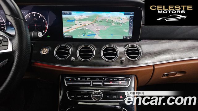 MERCEDES AMG E-Classe W213 E300 4MATIC AMG Line 2018 — photo 18 sur 32